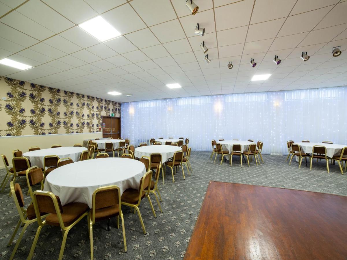 Oyo Douglas Hotel Kilmarnock Exterior photo
